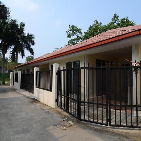 Vista Residence Yangon Extérieur photo